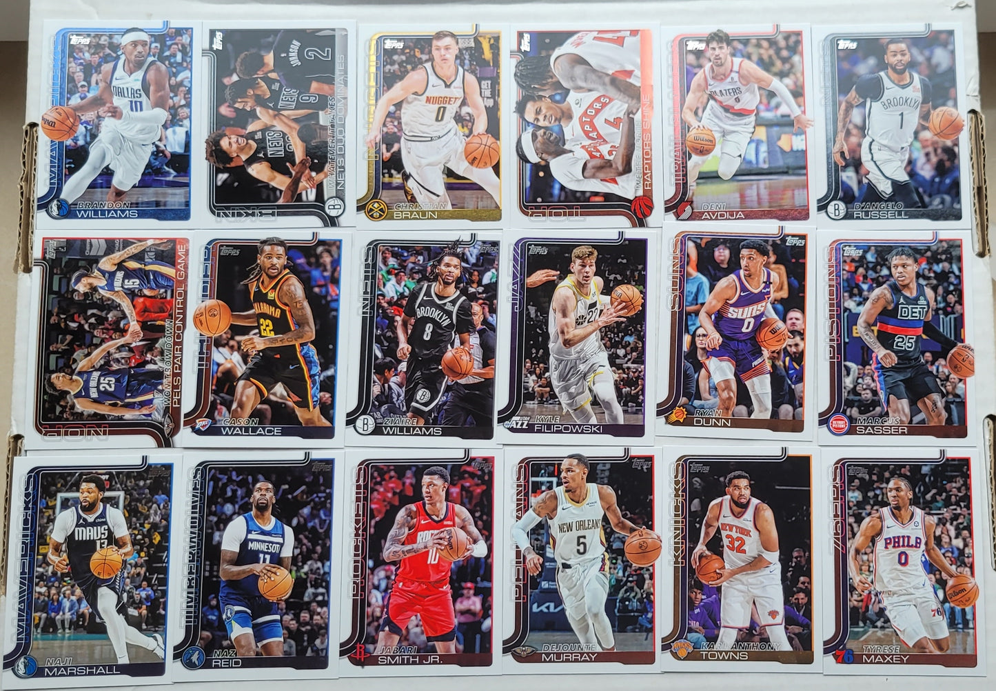 2025-26 Topps - Lot de 18 cartes
