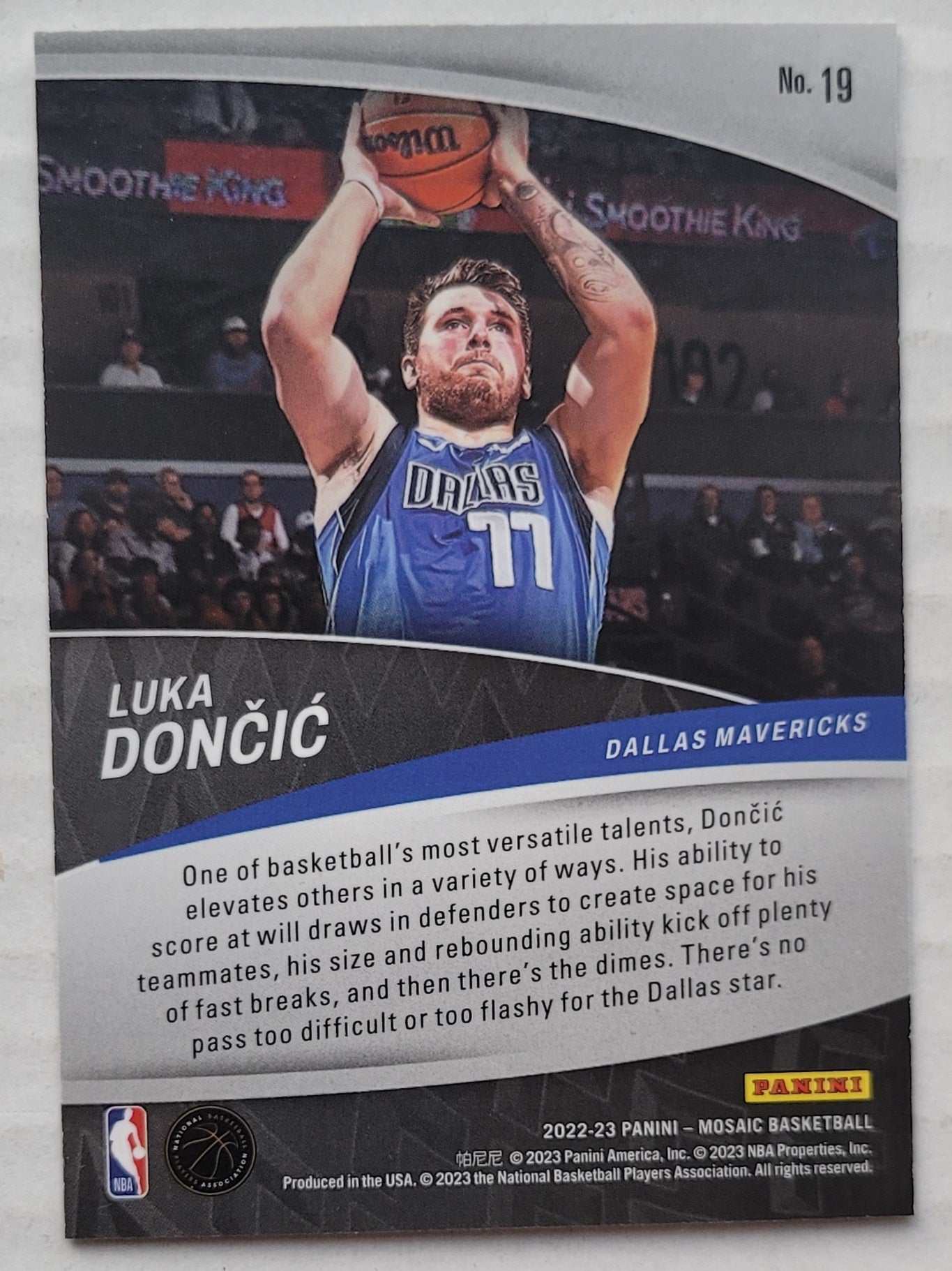 Luka Doncic - 2022-23 Panini Mosaic Elevate #19