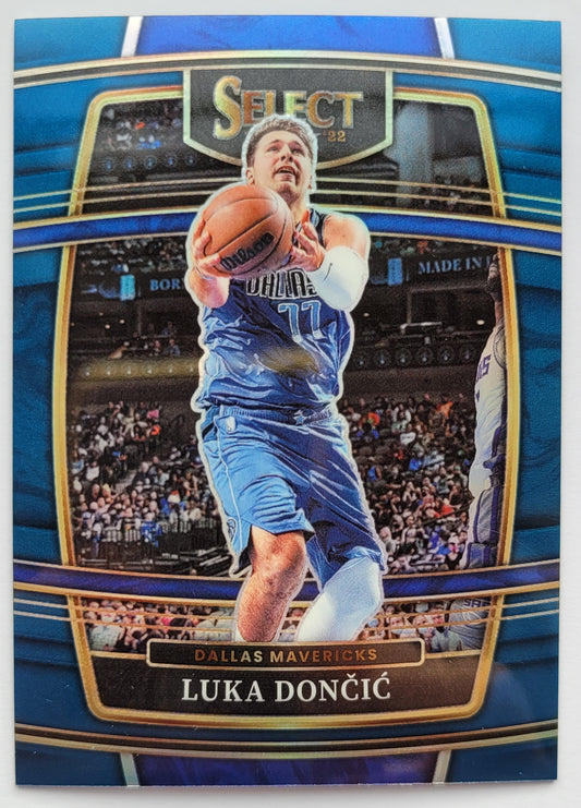 Luka Doncic - 2021-22 Select Prizms Blue #12