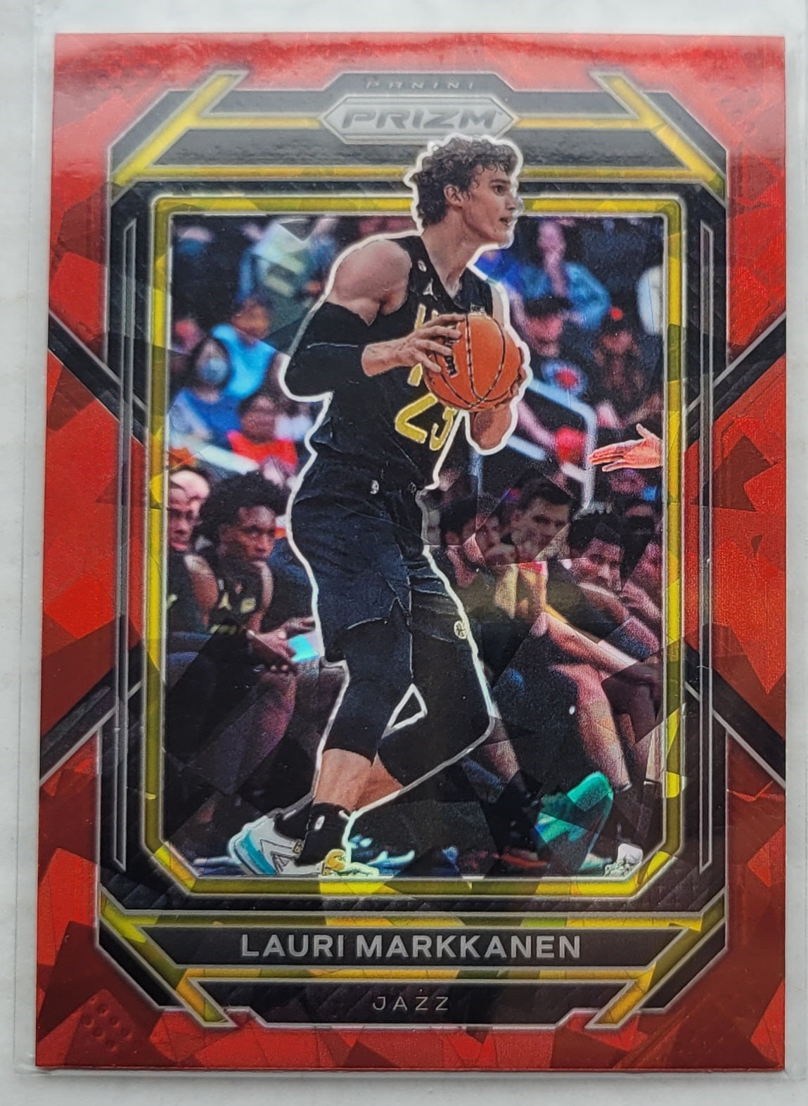 Lauri Markkanen - 2022-23 Panini Prizm Prizms Red Ice #74