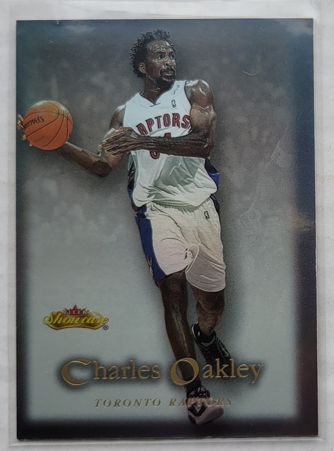 Charles Oakley - 2000-01 Fleer Showcase #20