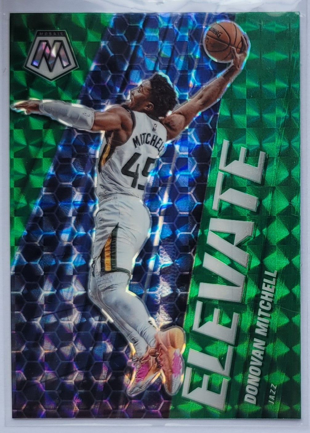 Donovan Mitchell - 2020-21 Panini Mosaic Elevate Mosaic Green #24