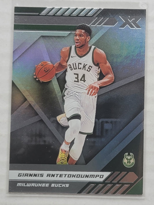 Giannis Antetokounmpo - 2020-21 Panini Chronicles #274 XR