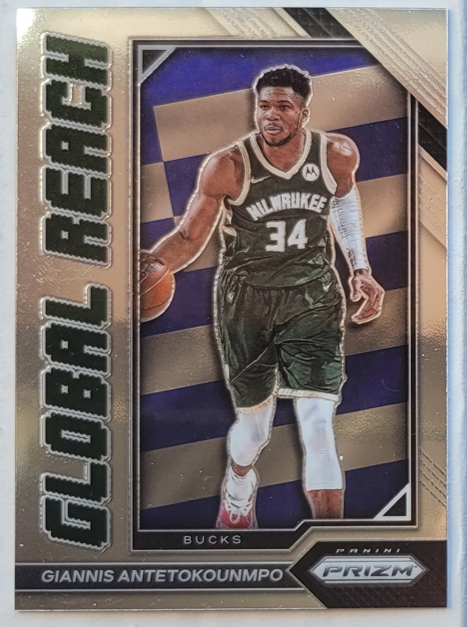 Giannis Antetokounmpo - 2022-23 Panini Prizm Global Reach #3