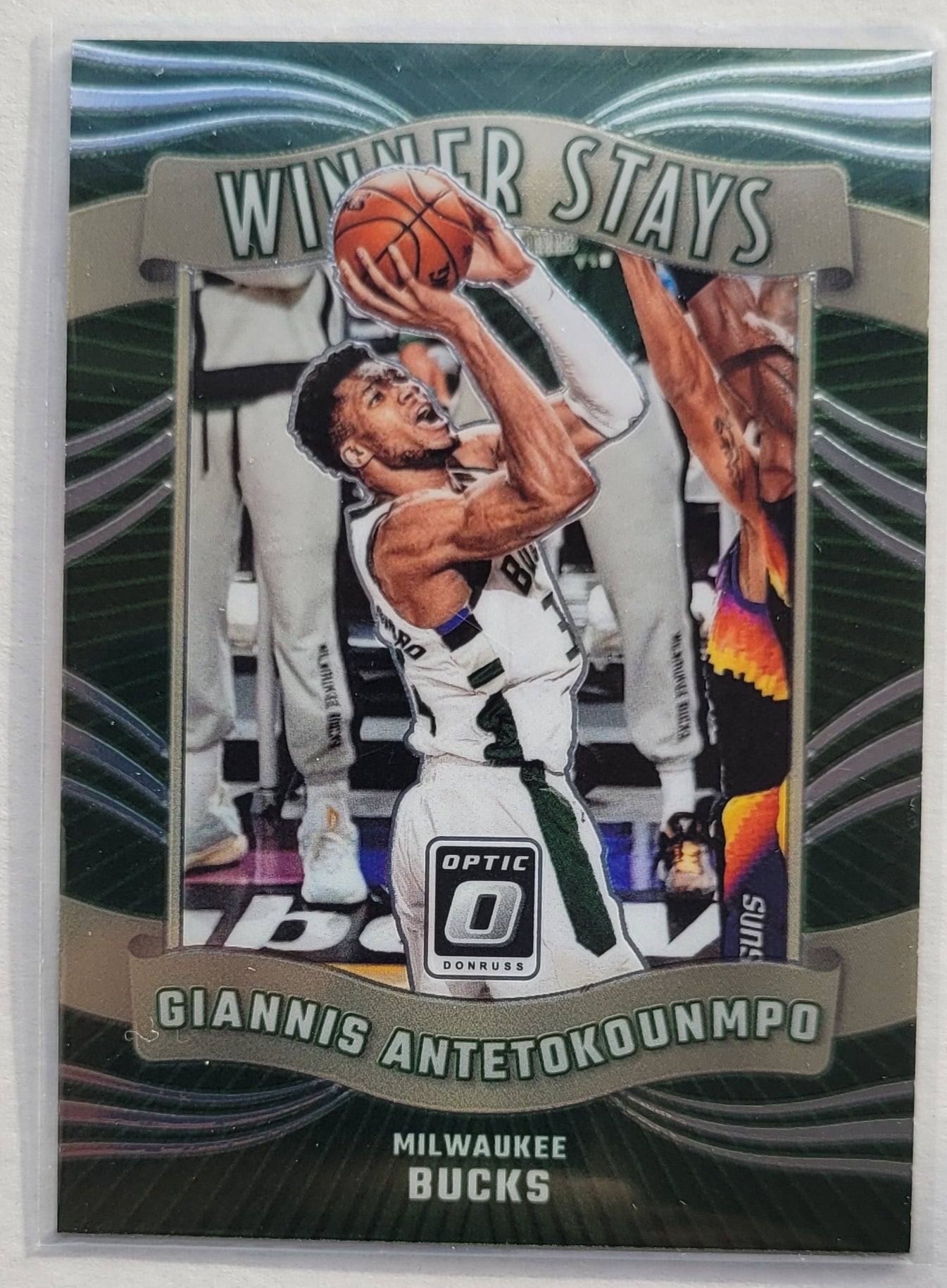 Giannis Antetokounmpo - 2023-24 Donruss Optic Winner Stays #1