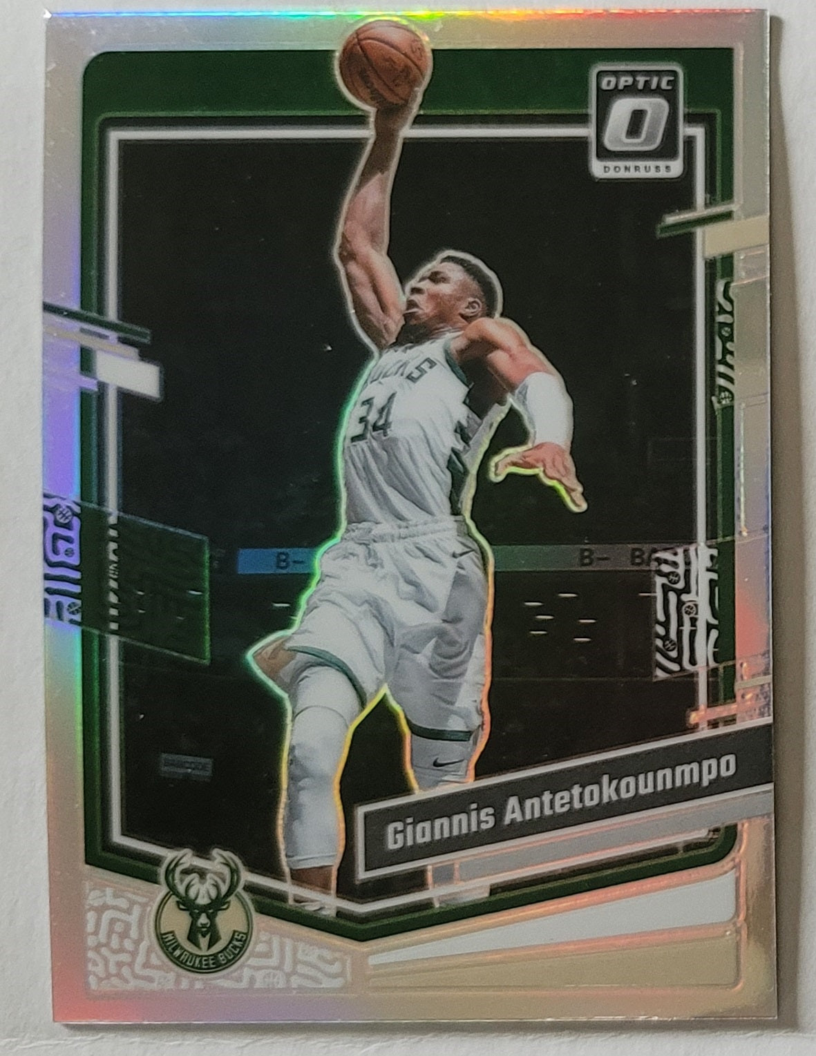 Giannis Antetokounmpo - 2023-24 Donruss Optic Holo #53