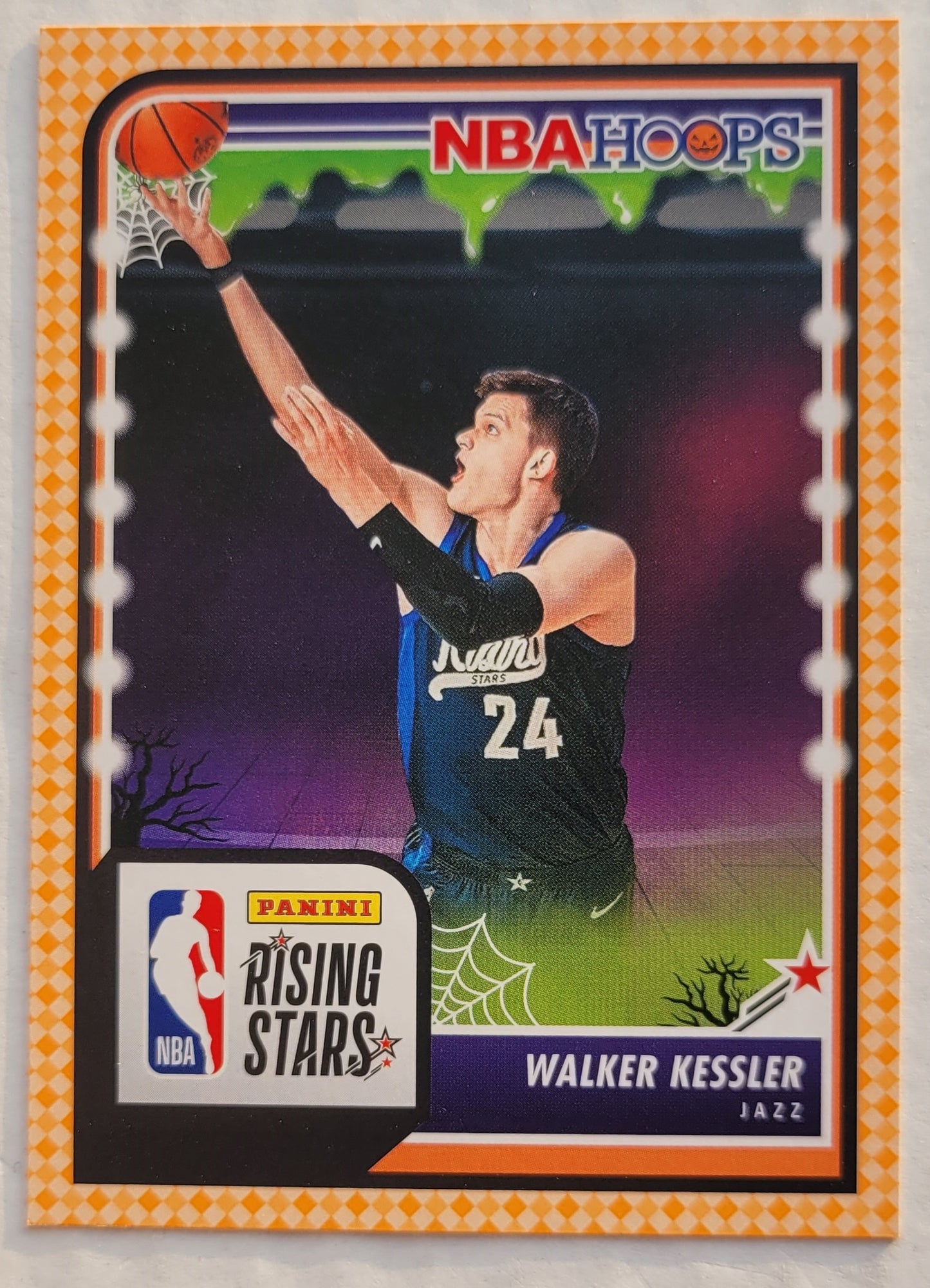 Walker Kessler - 2023-24 Hoops Haunted Hoops Orange #300 RS