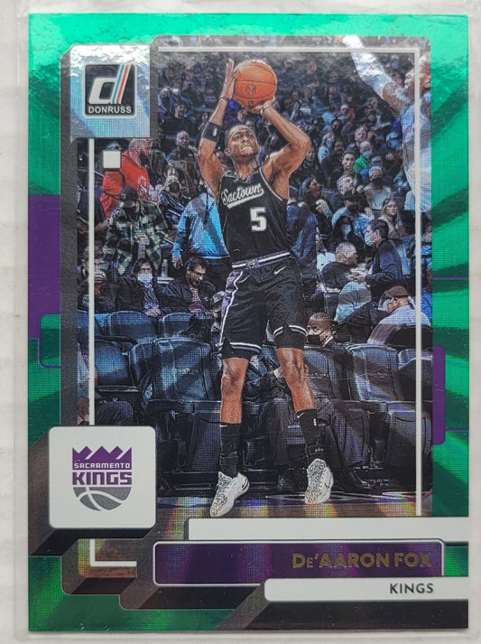 De'Aaron Fox - 2022-23 Donruss Holo Green Laser #138