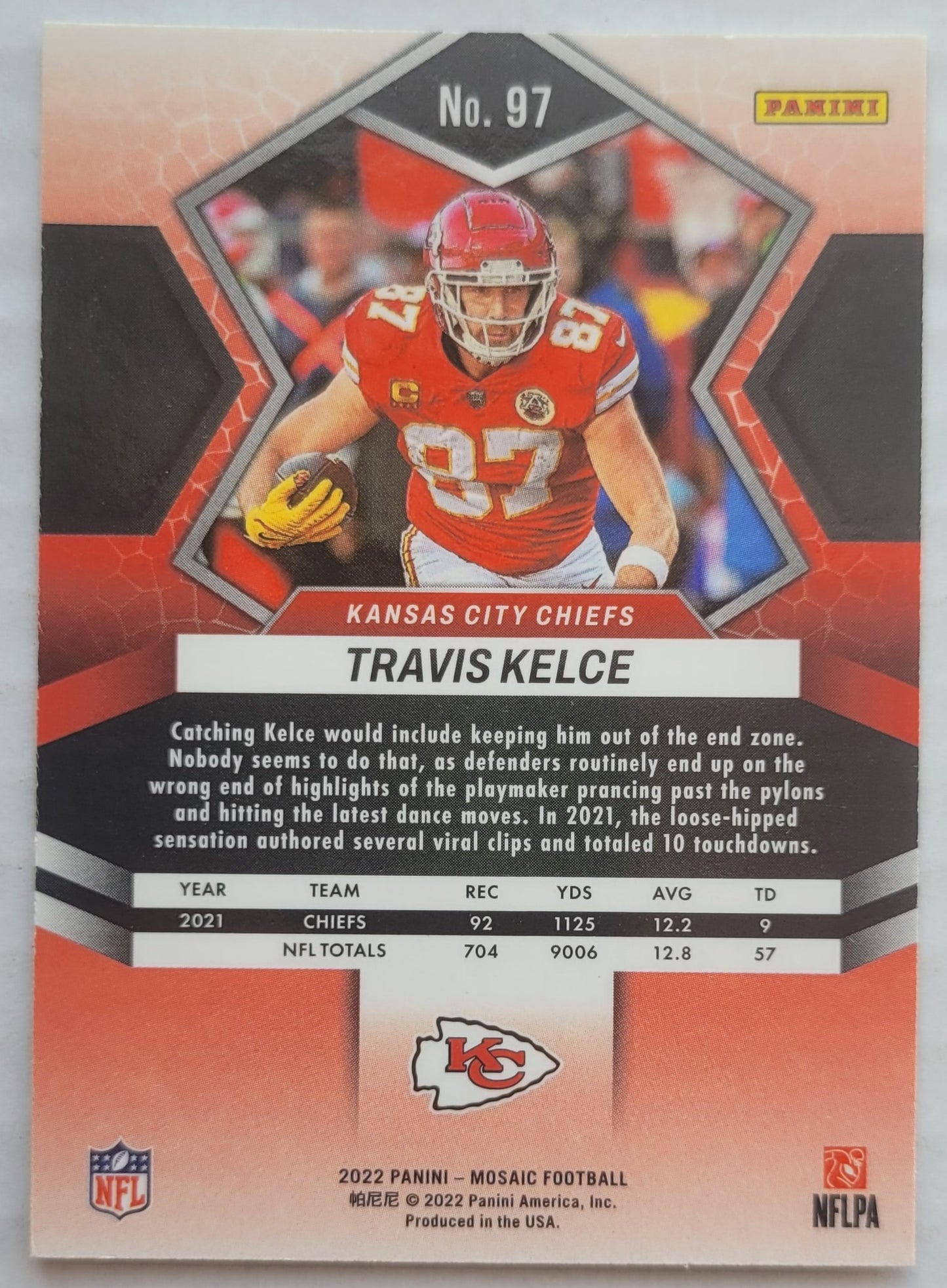 Travis Kelce - 2022 Panini Mosaic #97