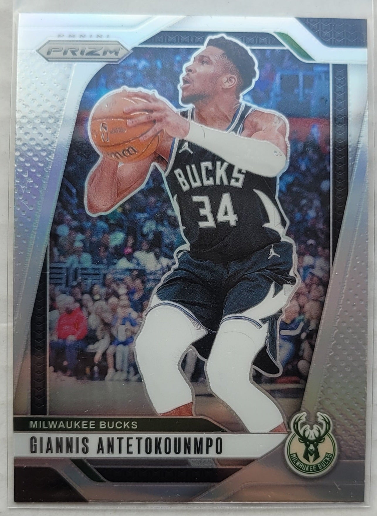 Giannis Antetokounmpo - 2024-25 Panini Prizm Prizms Silver #85