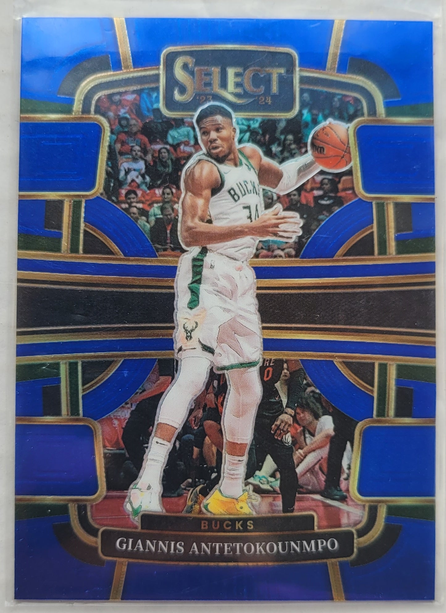 Giannis Antetokounmpo - 2023-24 Select Prizms Blue #60