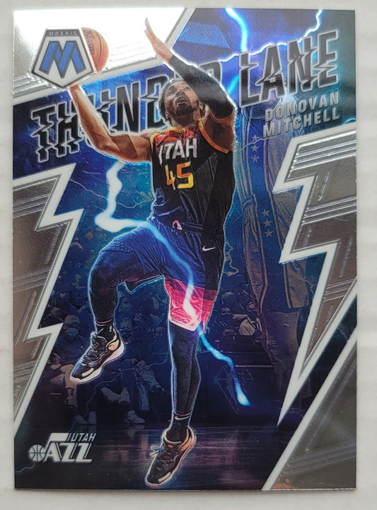 Donovan Mitchell - 2021-22 Panini Mosaic Thunder Lane #4