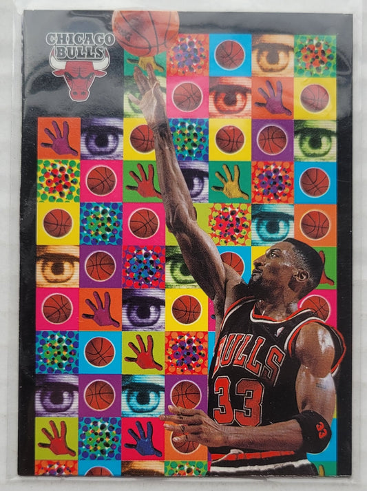 Scottie Pippen - 1998-99 SkyBox Thunder Bringin' It #7