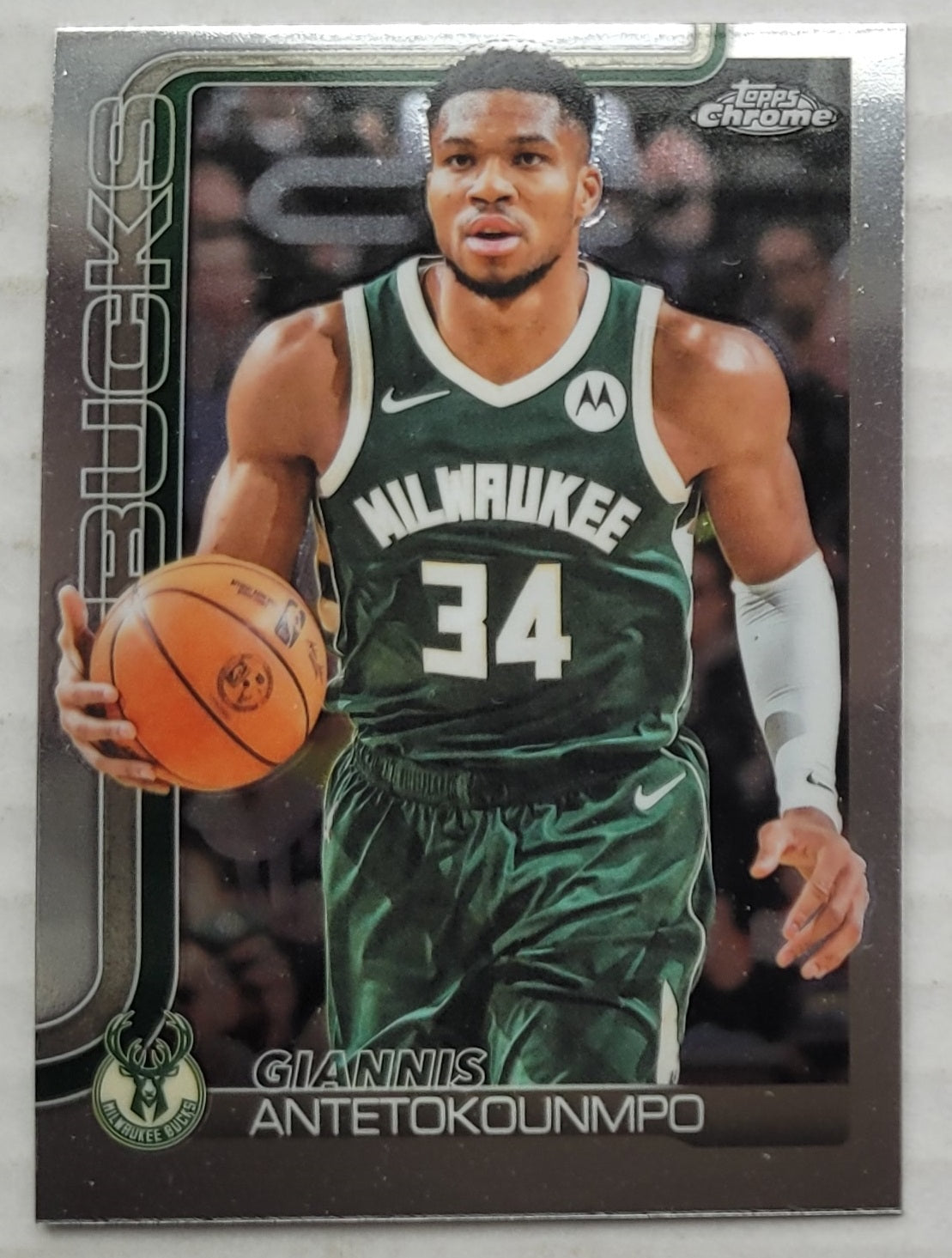 Giannis Antetokounmpo - 2025-26 Topps Chrome #137