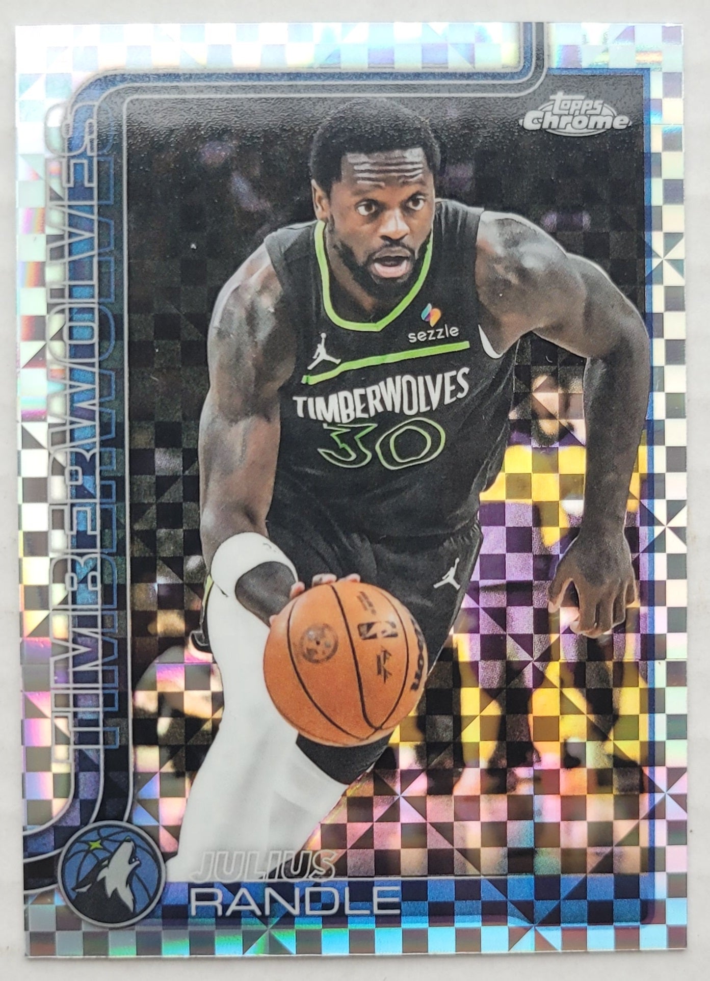 Julius Randle - 2025-26 Topps Chrome X-Fractors #123