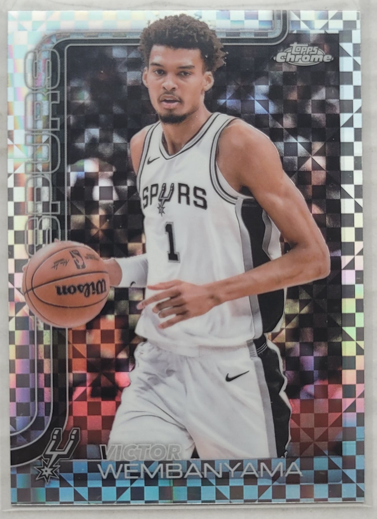 Victor Wembanyama - 2025-26 Topps Chrome X-Fractors #221