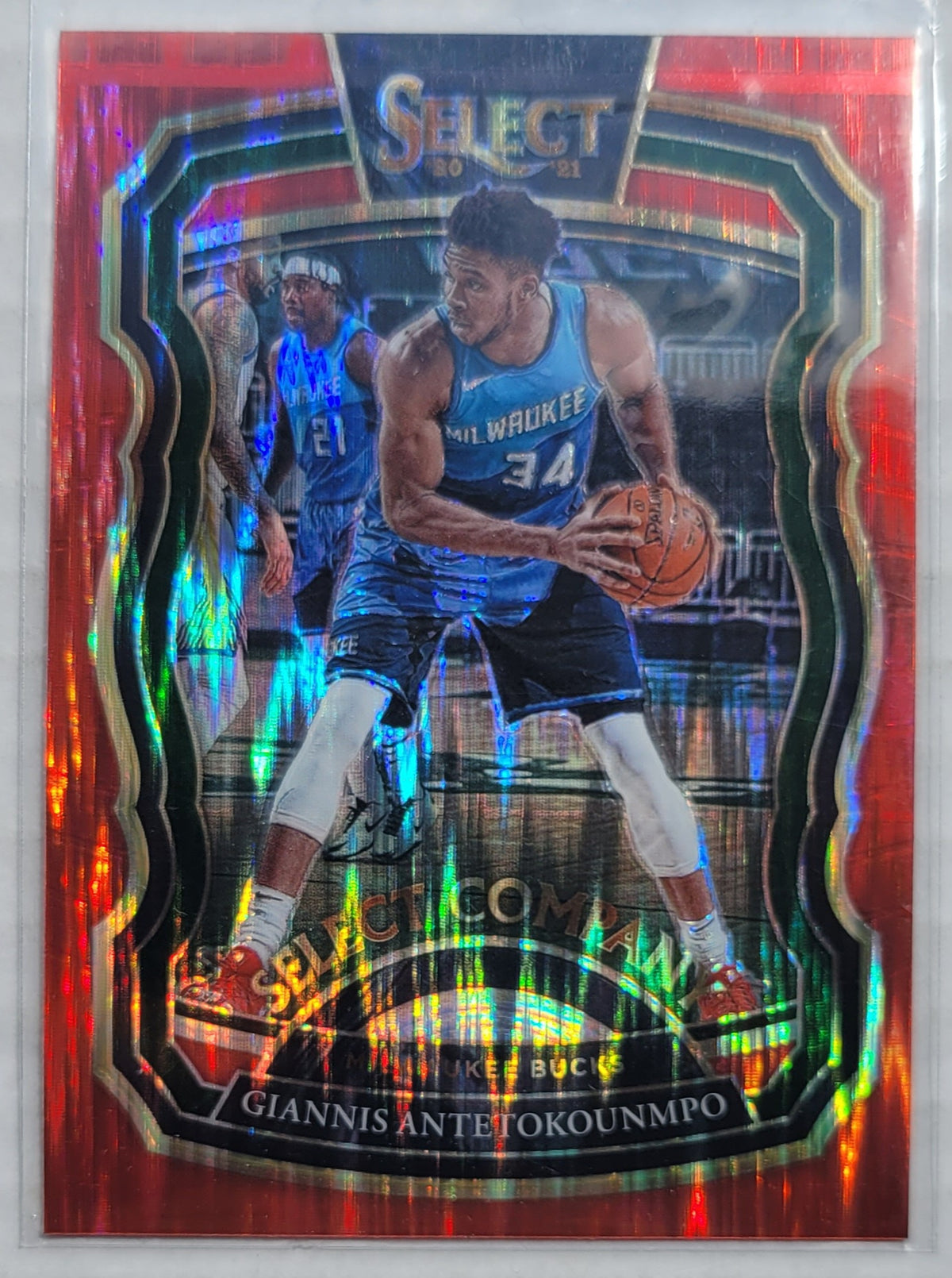 Giannis Antetokounmpo - 2020-21 Select Company Prizms Red #20