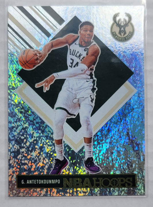 Giannis Antetokounmpo - 2024-25 Hoops Texture #285