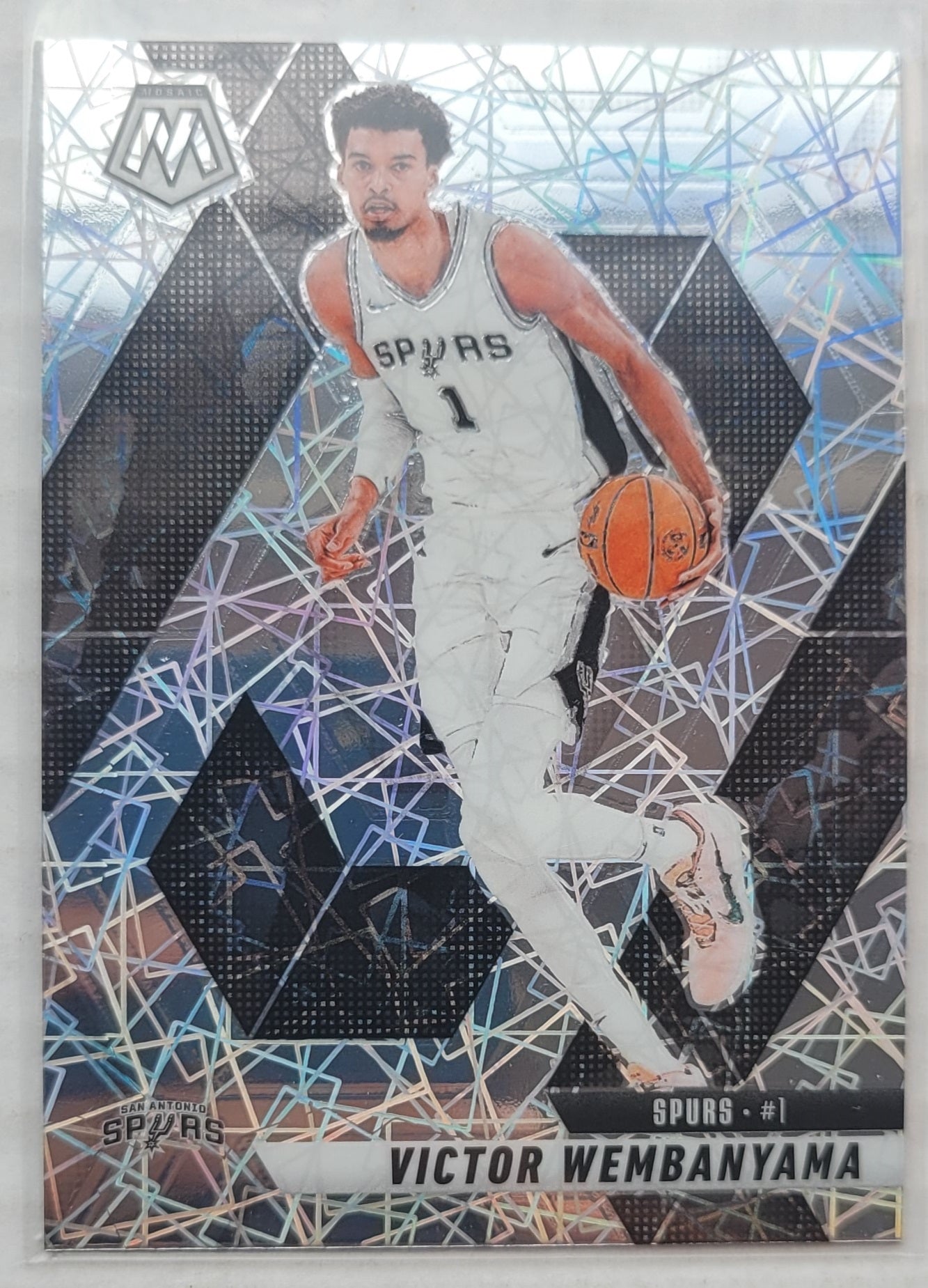 Victor Wembanyama - 2024-25 Panini Mosaic Premium #31